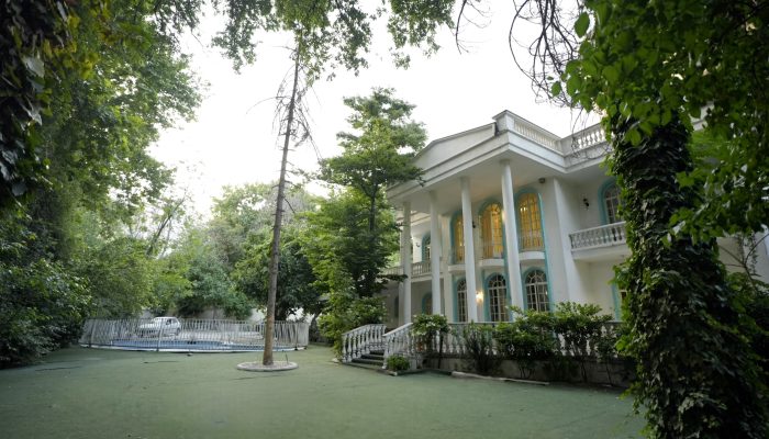Niavaran-Mansion1